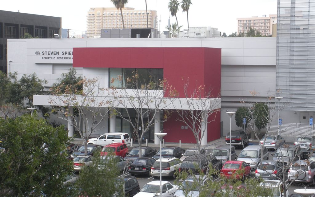 cedars sinai building